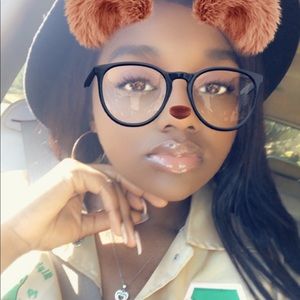 Meet your Posher, Latrina